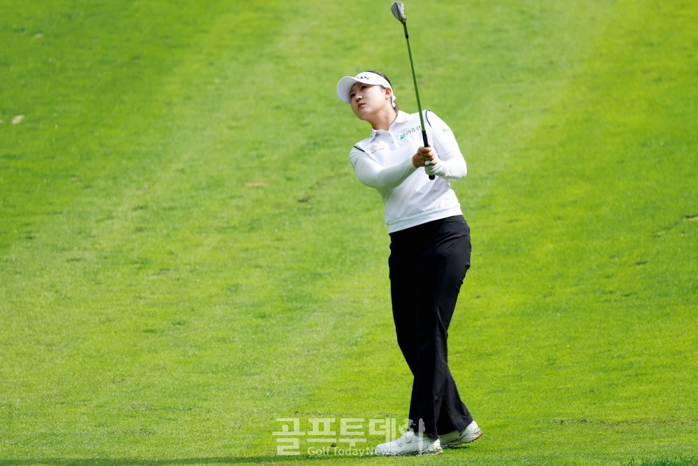 윤수아, ‘하이원 리조트 여자오픈 2026’무빙데이 1번홀 세컨드 샷