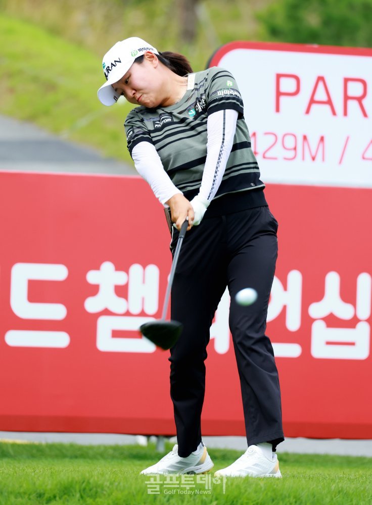 빠른 스윙 조혜림, 2026 오로라월드 챔피언십 1번홀