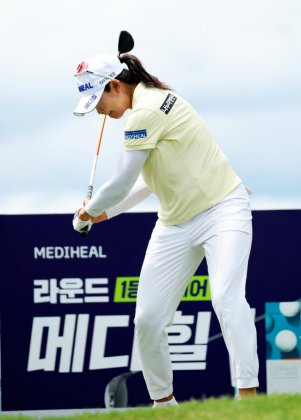 티샷하는 김아림, 메디힐 챔피언십